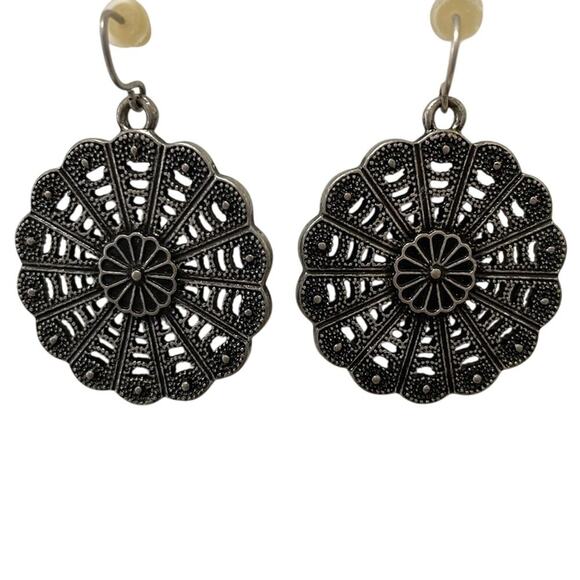 Gothic Witchy Dramatic Necklace Earrings Set Silver Tone Flower Metal Jewelry - Picture 6 of 11